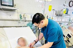 Kích hoạt báo động đỏ cứu bé 6 tuổi bị cọc hàng rào xuyên bụng