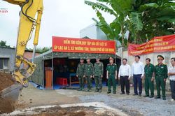 Triển khai t&igrave;m kiếm h&agrave;i cốt liệt sĩ tại ấp Lạc An 3, x&atilde; Thường T&acirc;n, TP. Hồ Ch&iacute; Minh
