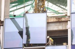 Hơn 9.500 tấm kính cường lực phủ kín nhà ga T2 sân bay Phú Quốc