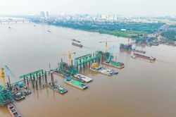 Cầu Trần Hưng Đạo đạt tiến độ 'thần tốc' chỉ sau 8 tháng khởi công