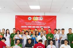 Hơn 100 cán bộ, chiến sĩ, bác sĩ Công an hiến máu để trao sự sống