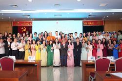Giữ tiếng Việt – Giữ kết nối với quê hương