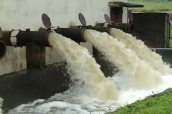 Vận h&agrave;nh an to&agrave;n c&ocirc;ng tr&igrave;nh thủy lợi trước dự b&aacute;o mưa lớn