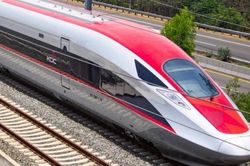 Vì sao đường sắt cao tốc Trung Quốc phát triển nhanh?