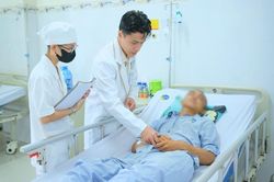 Xin về lo hậu sự, nam thanh niên 19 tuổi thoát 'cửa tử' nhờ một dấu hiệu nhỏ