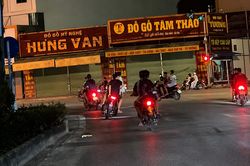 Truy tìm nhóm thanh niên mang hung khí, lạng lách náo loạn đường phố ở Bắc Ninh
