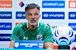 Tranh cãi ở ASEAN Cup, HLV Thái Lan bị mẹ quở trách