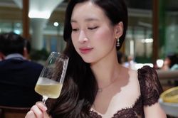Đỗ Mỹ Linh gây chú ý với set đồ tiền tỷ khi đi hẹn hò