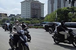 Hôm nay, miền Bắc nắng nóng gay gắt trước khi bắt đầu đợt mưa lớn dài ngày