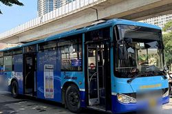 Tai nạn giữa xe buýt và xe máy trên đường Nguyễn Trãi: Một cháu nhỏ tử vong