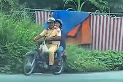 Pha xử lý 'ấm lòng' của CSGT với người vi phạm khiến dân mạng thích thú