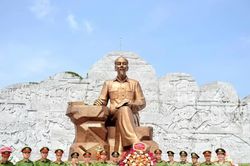 Về địa chỉ đỏ, tiếp lửa truyền thống người chiến sĩ Công an