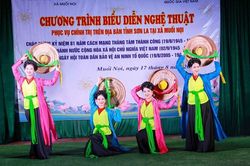 Đưa nghệ thuật truyền thống về với kh&aacute;n giả v&ugrave;ng cao Muổi Nọi