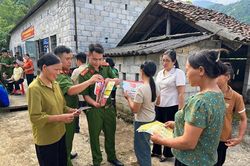 Quảng Uyên vận động người dân giao nộp vũ khí, vật liệu nổ và pháo