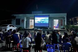 Chiếu phim lưu động phục vụ người dân vùng cao Lào Cai