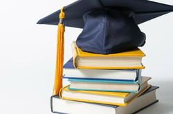 Quy định mới về hồ sơ dự tuyển du học sinh học bổng ngân sách nhà nước