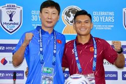 HLV Kim Sang Sik: Đội tuyển Việt Nam hướng tới mục ti&ecirc;u gi&agrave;nh chiến thắng trong trận lượt về