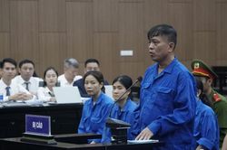 Cựu Thứ trưởng Nguyễn B&aacute; Hoan nhận sai, xin được hưởng khoan hồng