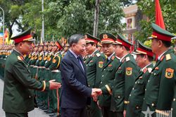 Tổng B&iacute; thư, Chủ tịch nước T&ocirc; L&acirc;m thăm v&agrave; l&agrave;m việc với Sư đo&agrave;n 308, Qu&acirc;n đo&agrave;n 12