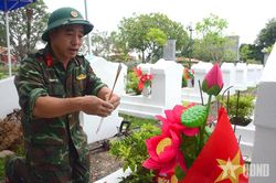 Người giải m&atilde; k&yacute; ức của l&ograve;ng đất