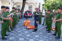 Nâng cao bản lĩnh và kỹ năng cứu hộ, cứu nạn cho lực lượng Thanh niên xung kích