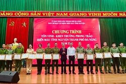 Những giọt máu mang nặng nghĩa tình