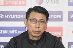 HLV Tan Cheng Hoe (Malaysia): 'Ch&uacute;ng t&ocirc;i vẫn c&ograve;n 90 ph&uacute;t để lật ngược t&igrave;nh thế'