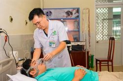 Ngủ gật khi lái xe vì ngáy to, người đàn ông 36 tuổi phát hiện bệnh nặng