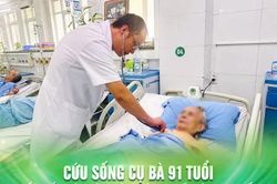 Cụ bà 91 tuổi sốc mất máu do u dạ dày, cuộc đua tìm nhóm máu hiếm cấp cứu