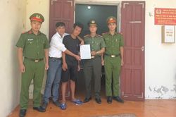 C&ocirc;ng an gi&uacute;p người khuyết tật thất lạc một th&aacute;ng trở về đo&agrave;n tụ gia đ&igrave;nh