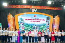 Chia sẻ khó khăn, giúp trò yên tâm bước vào năm học mới