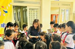 TPHCM miễn ph&iacute; s&aacute;ch gi&aacute;o khoa cho to&agrave;n bộ học sinh c&ocirc;ng lập v&agrave; tư thục