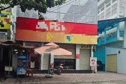 Bảo vệ ngân hàng dùng dây xích đánh đồng nghiệp nhập viện vì đến thay ca trễ