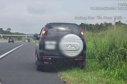 Đỗ xe kh&ocirc;ng đ&uacute;ng quy định tr&ecirc;n đường cao tốc bị xử l&yacute; thế n&agrave;o?