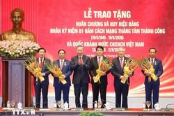 Nguyên Chủ tịch nước Lương Cường, nguyên Thủ tướng Phạm Minh Chính nhận Huân chương Hồ Chí Minh