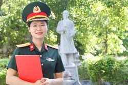 Nữ thủ khoa bác sĩ nội trú quân y với luận văn 9,5 điểm
