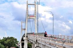 Cầu treo ở Cà Mau xuống cấp phải sửa trong tháng 8