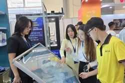 Thanh to&aacute;n kh&ocirc;ng tiền mặt đạt 1,05 triệu tỷ đồng mỗi ng&agrave;y