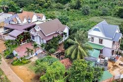 Ngôi làng Dao Đỏ vùng biên có hơn 60 căn nhà tiền tỷ