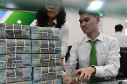 Đi tìm 'điểm cân bằng' của chính sách tiền tệ