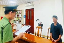 Phê chuẩn khởi tố đối tượng tàng trữ trái phép vũ khí quân dụng