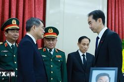 Thủ tướng L&ecirc; Minh Hưng viếng nguy&ecirc;n Thủ tướng Quốc vụ viện Trung Quốc Chu Dung Cơ