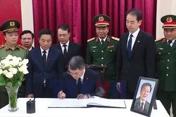 Thủ tướng L&ecirc; Minh Hưng viếng nguy&ecirc;n Thủ tướng Quốc vụ viện Trung Quốc