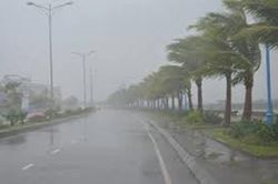 Cảnh báo mưa dông ở Hà Nội, lũ trên các sông tại Bắc Bộ