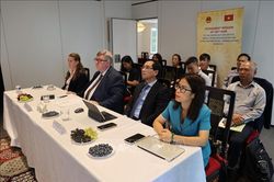 Phái đoàn Việt Nam tại Geneva tổ chức tọa đàm về chính sách công nghiệp
