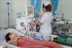 TP Hồ Ch&iacute; Minh: X&acirc;y dựng nghị quyết hỗ trợ 100% chi ph&iacute; cho bệnh nh&acirc;n suy thận mạn giai đoạn cuối
