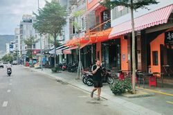 Đô thị Quy Nhơn kẻ lại vỉa hè, trả không gian cho người đi bộ