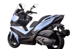 Xe tay ga đường trường 400cc, trang bị tiên tiến, giá hơn 180 triệu đồng