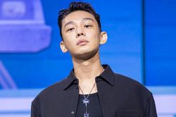 Yoo Ah In chính thức tái xuất màn ảnh sau 3 năm