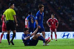 CĐV Th&aacute;i Lan thất vọng d&ugrave; đội nh&agrave; v&agrave;o chung kết AFF Cup